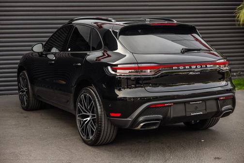 2023 Porsche Macan 