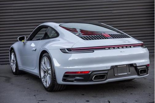 2024 Porsche 911 Carrera