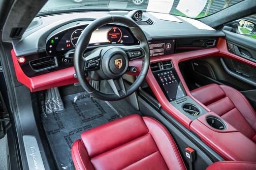 2020 Porsche Taycan Turbo