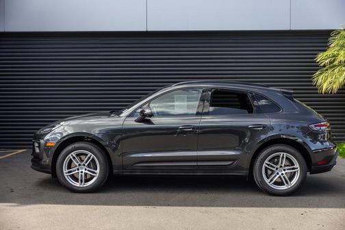 2025 Porsche Macan 