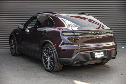 2025 Porsche Macan 