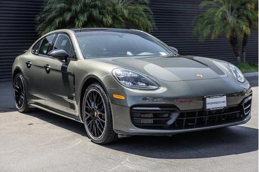 2022 Porsche Panamera Platinum Edition