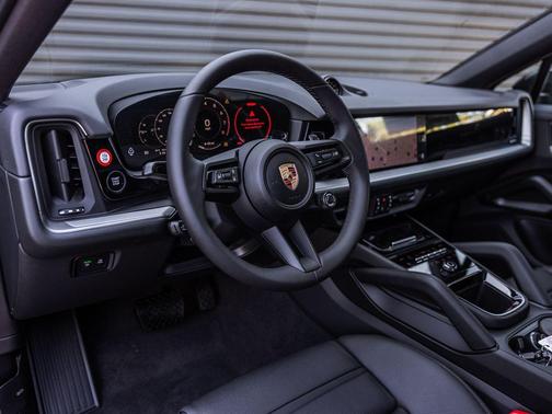 Chromite Black Metallic 2026 Porsche Cayenne Cayenne