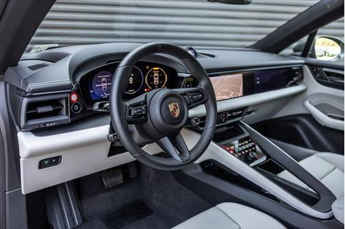 2024 Porsche Macan Base