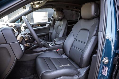 2025 Porsche Cayenne S