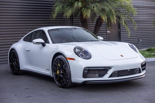 2024 Porsche 911 Carrera GTS