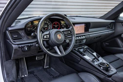 2024 Porsche 911 Carrera GTS