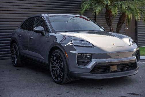 2025 Porsche Macan 4S