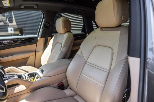 2019 Porsche Cayenne Base