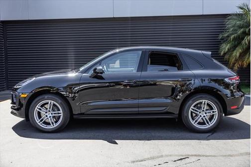 2025 Porsche Macan Base