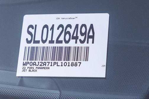 2023 Porsche Panamera Platinum Edition