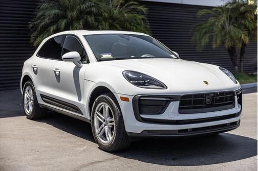 2025 Porsche Macan Base