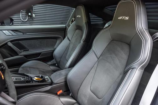 2024 Porsche 911 Carrera GTS