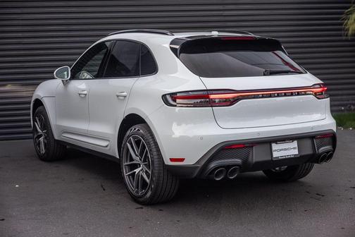 2026 Porsche Macan 