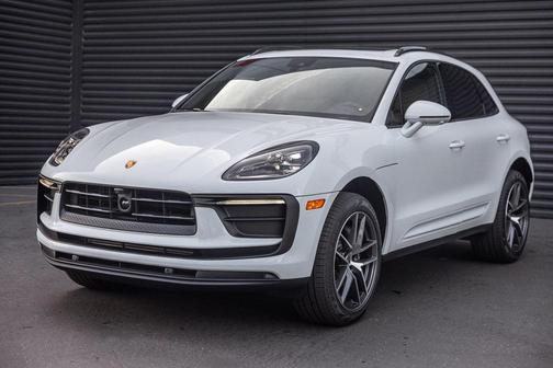 2026 Porsche Macan 