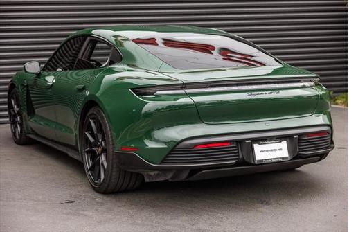 2024 Porsche Taycan GTS
