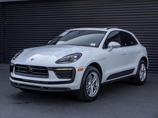 2025 Porsche Macan 