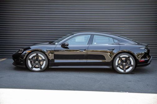 2025 Porsche Taycan 4