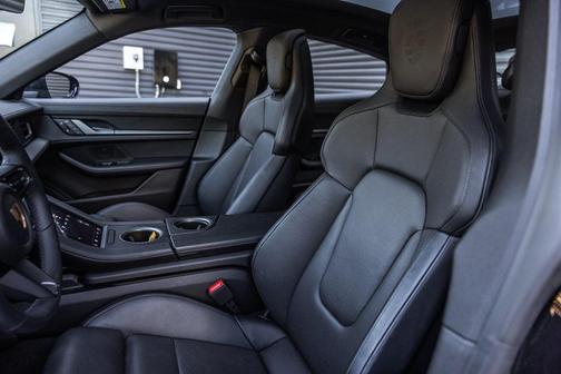 2025 Porsche Taycan 4S