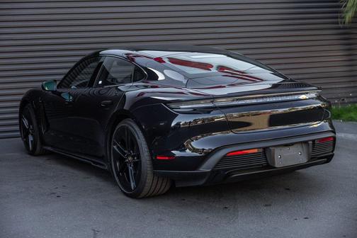 2025 Porsche Taycan 4S