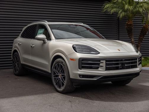 Cashmere / Beige 2026 Porsche Cayenne Cayenne