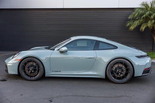 2026 Porsche 911 Carrera GTS