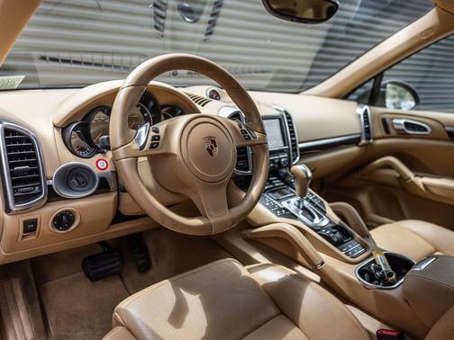 Umber Metallic 2013 Porsche Cayenne Cayenne