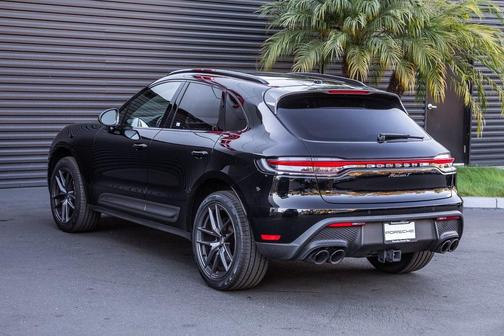 2023 Porsche Macan T