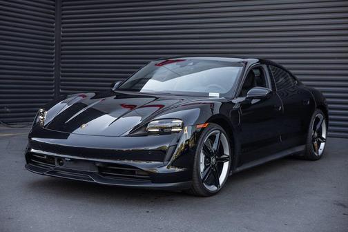 2022 Porsche Taycan 