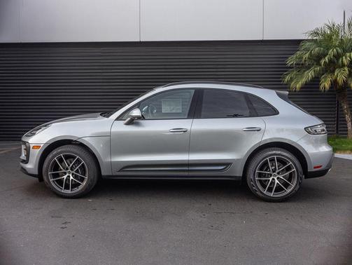 Dolomite 2026 Porsche Macan Macan