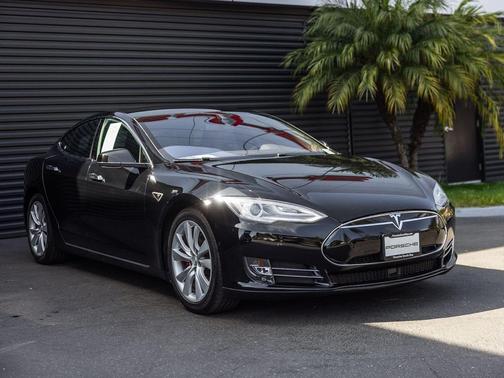 2016 Tesla Model S P90D