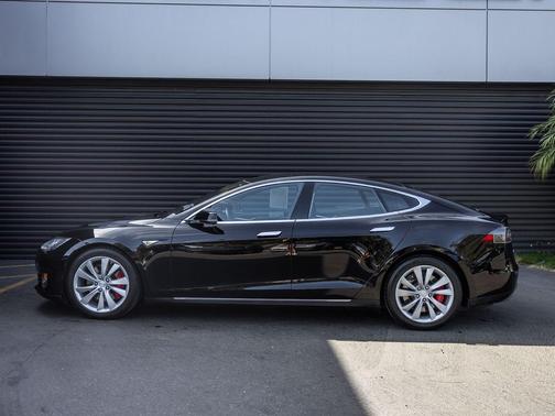 2016 Tesla Model S P90D