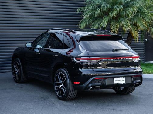 2023 Porsche Macan T