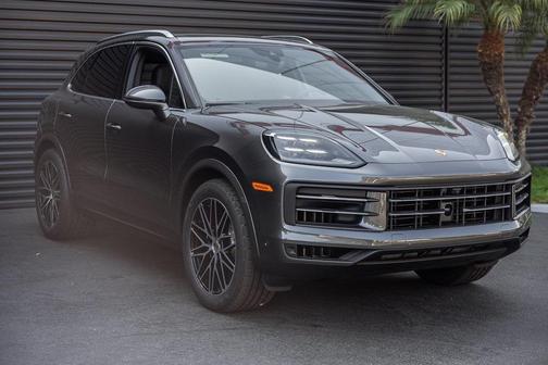 2025 Porsche Cayenne S