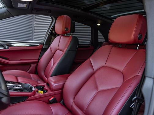 Black 2023 Porsche Macan Macan