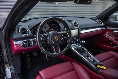 2025 Porsche 718 Boxster S
