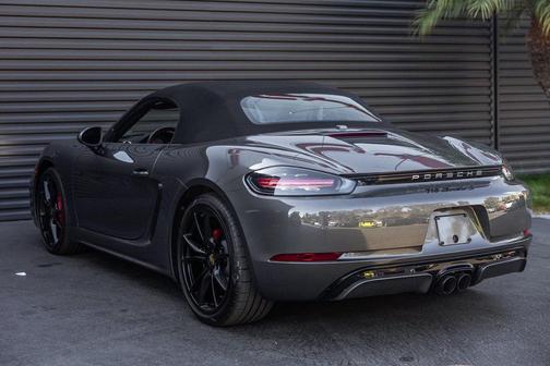 2025 Porsche 718 Boxster S