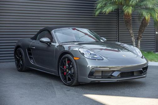 2025 Porsche 718 Boxster S