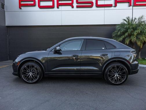 2024 Porsche Macan 4