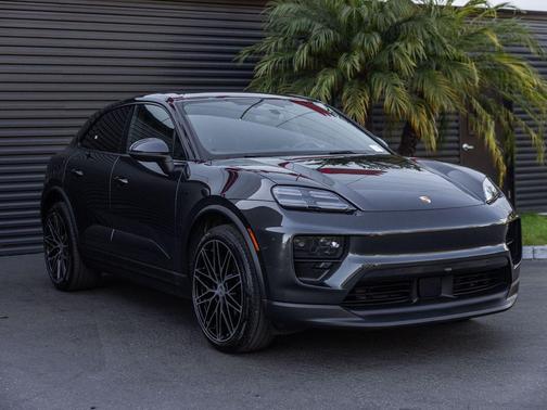 2024 Porsche Macan 4