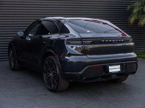 2024 Porsche Macan 4