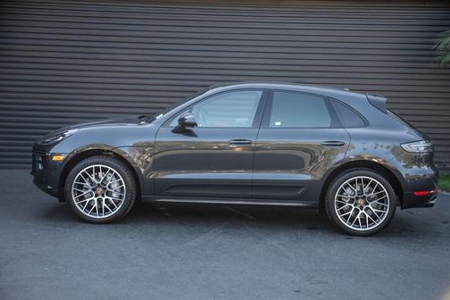 2020 Porsche Macan Turbo