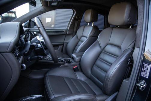 2020 Porsche Macan Turbo