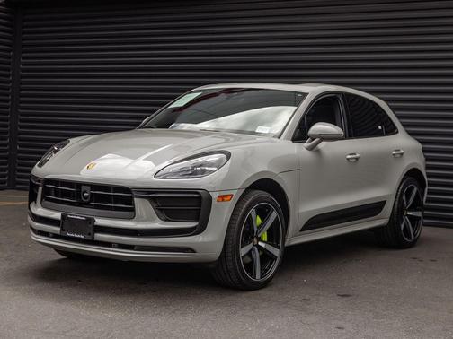 Chalk 2023 Porsche Macan Macan