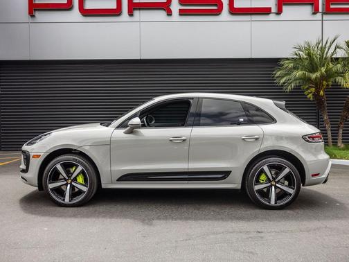 Chalk 2023 Porsche Macan Macan
