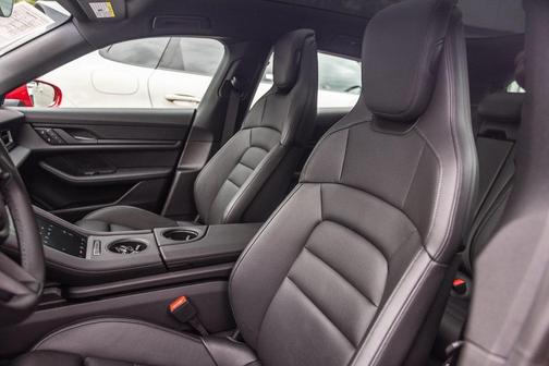 2024 Porsche Taycan 4S