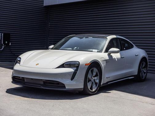 Chalk 2023 Porsche Taycan