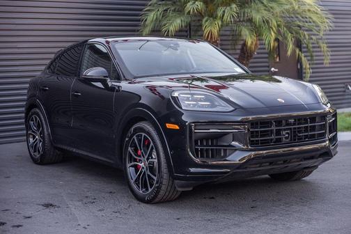 2025 Porsche Cayenne GTS