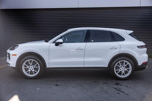 2025 Porsche Cayenne Base