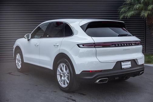 2025 Porsche Cayenne Base